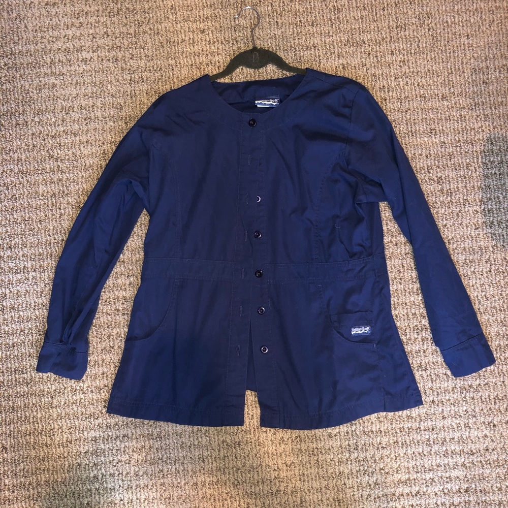 Buttersoft Scrub Jacket, size medium. NAVY